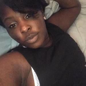 Meet your Posher, Amira